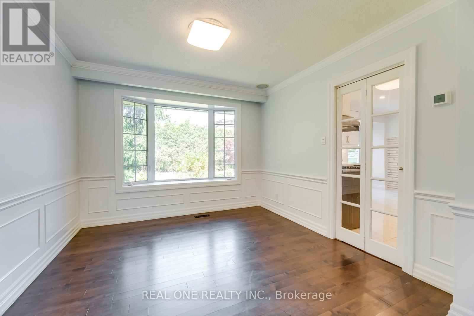 2231 All Saints Crescent, Oakville, Ontario  L6J 5N1 - Photo 12 - W12558898