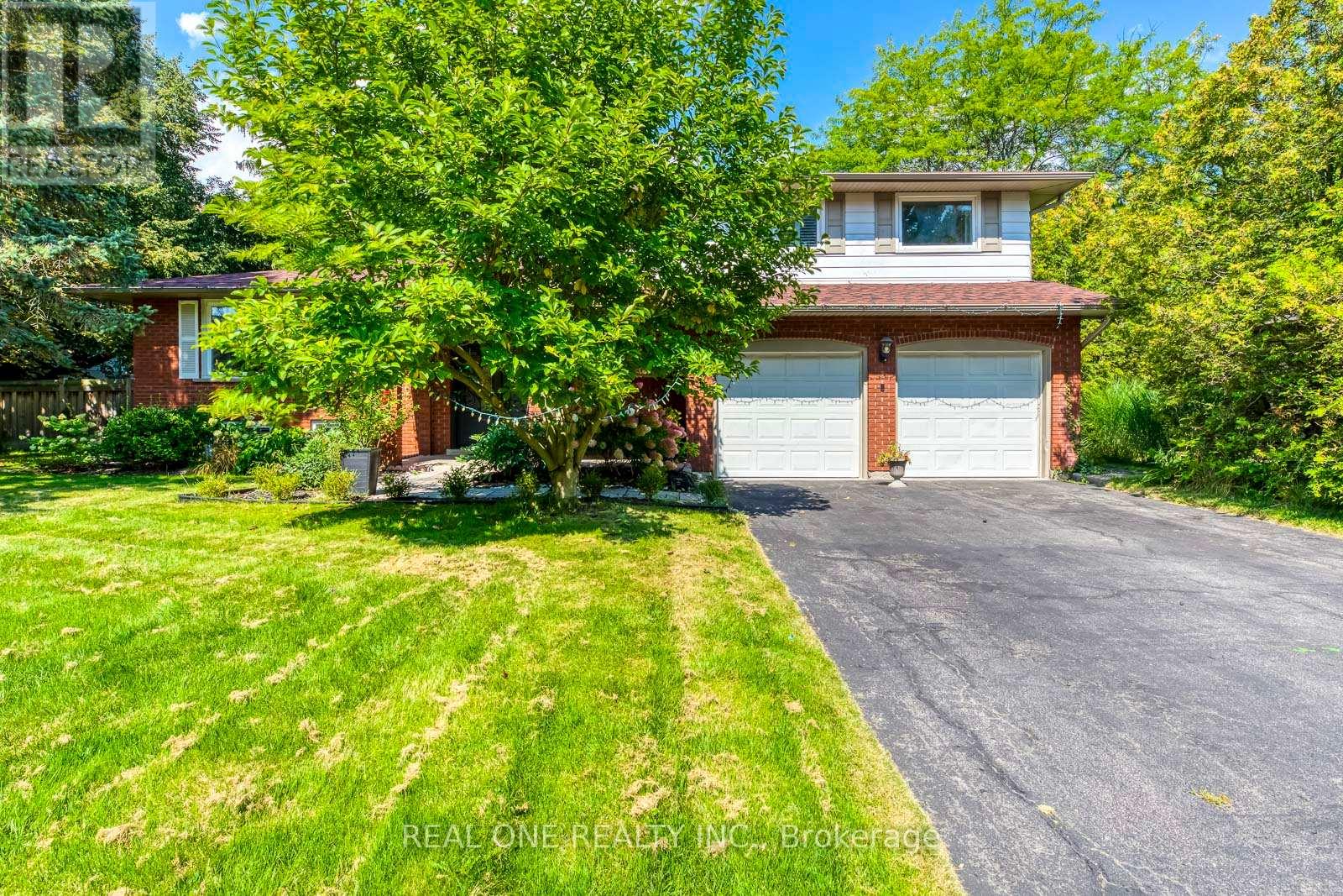 2231 All Saints Crescent, Oakville, Ontario  L6J 5N1 - Photo 2 - W12558898