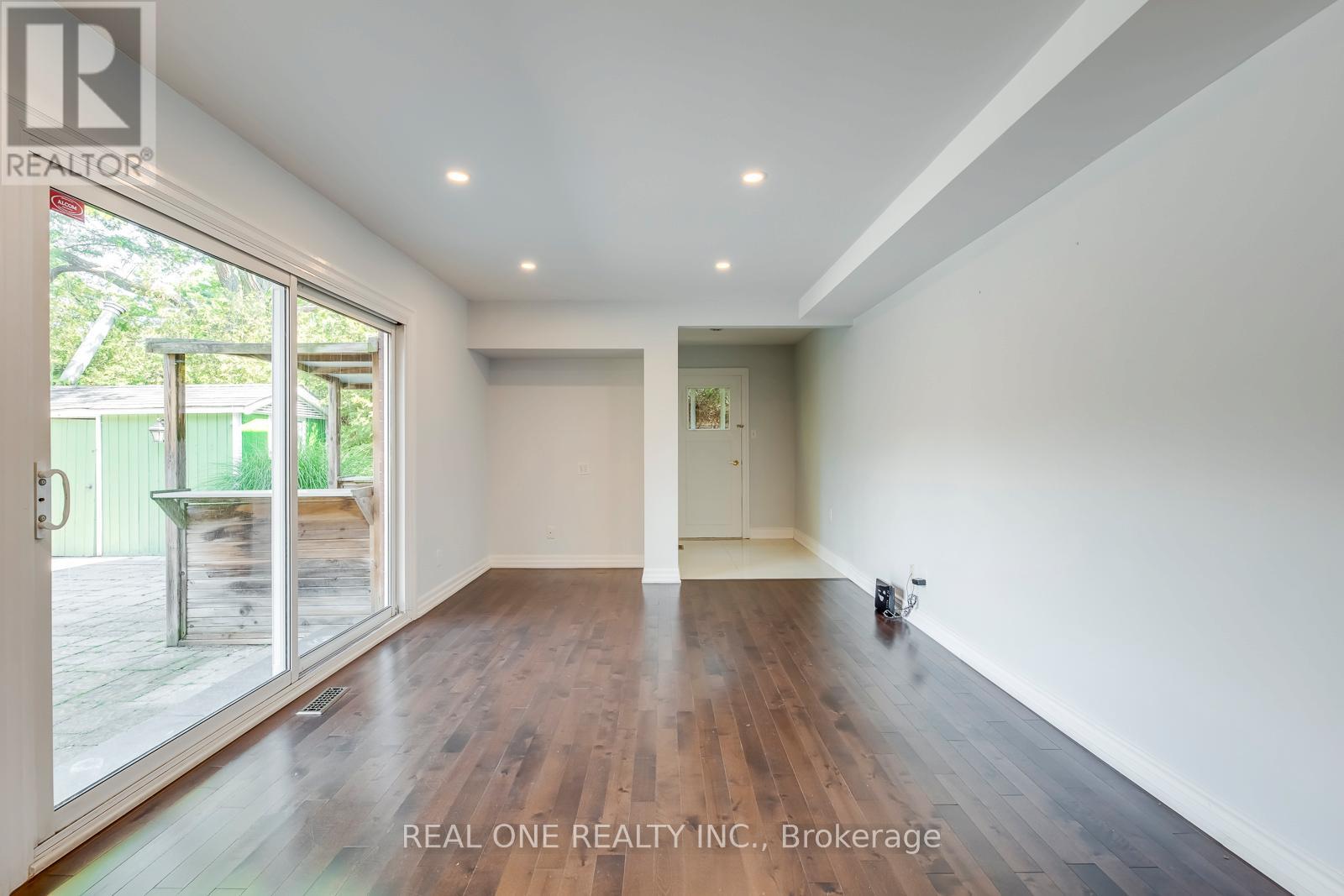 2231 All Saints Crescent, Oakville, Ontario  L6J 5N1 - Photo 21 - W12558898