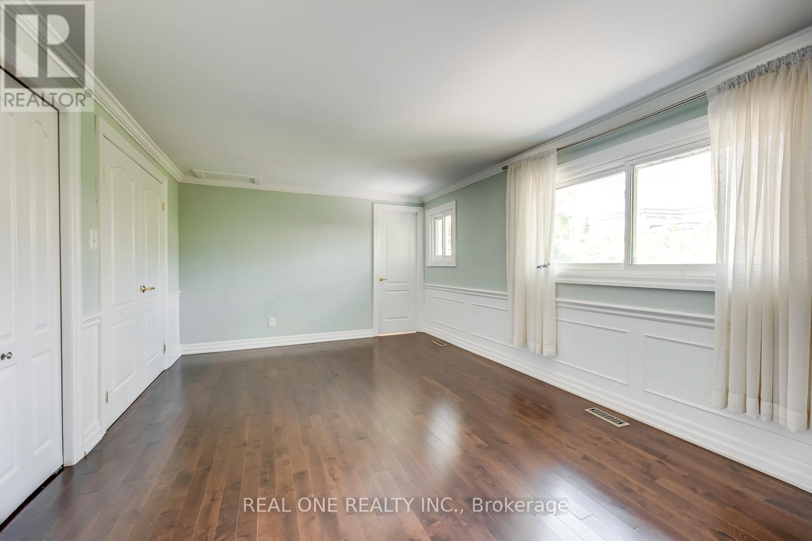 2231 All Saints Crescent, Oakville, Ontario  L6J 5N1 - Photo 28 - W12558898