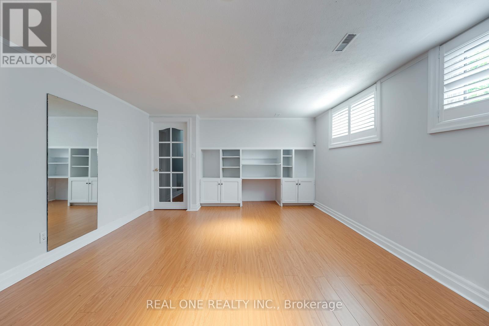 2231 All Saints Crescent, Oakville, Ontario  L6J 5N1 - Photo 37 - W12558898