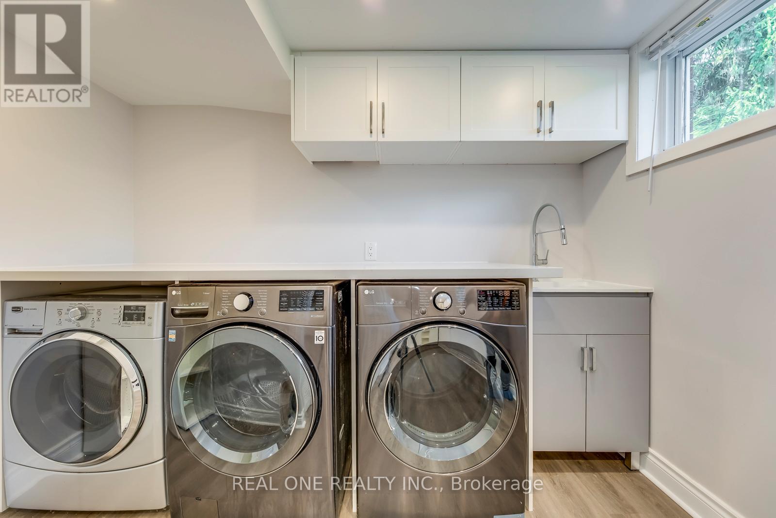 2231 All Saints Crescent, Oakville, Ontario  L6J 5N1 - Photo 39 - W12558898