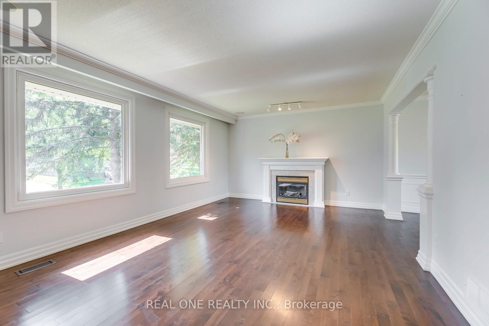 2231 All Saints Crescent, Oakville, Ontario  L6J 5N1 - Photo 7 - W12558898