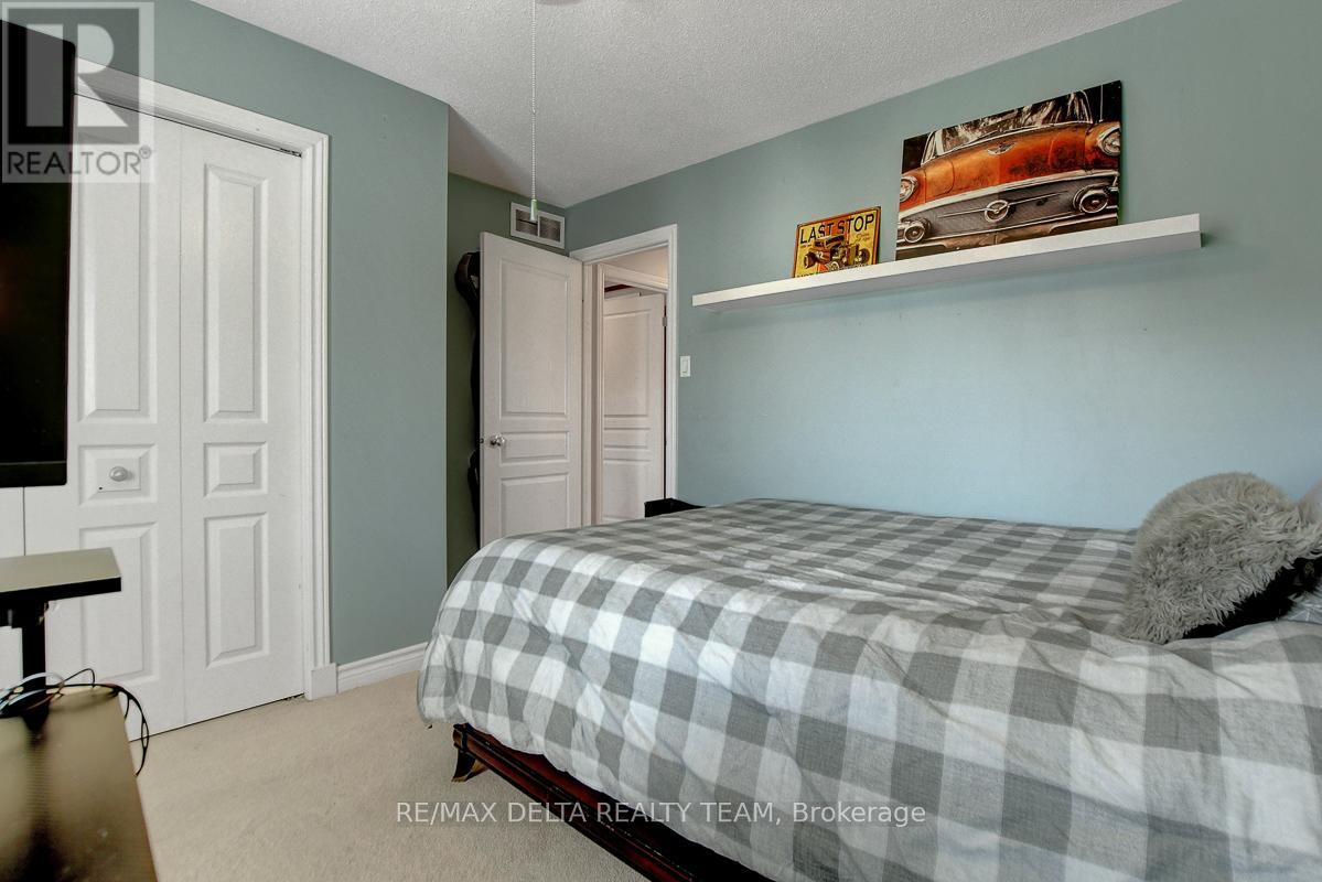 1916 Montmere Avenue, Ottawa, Ontario  K4A 0E7 - Photo 22 - X12558414