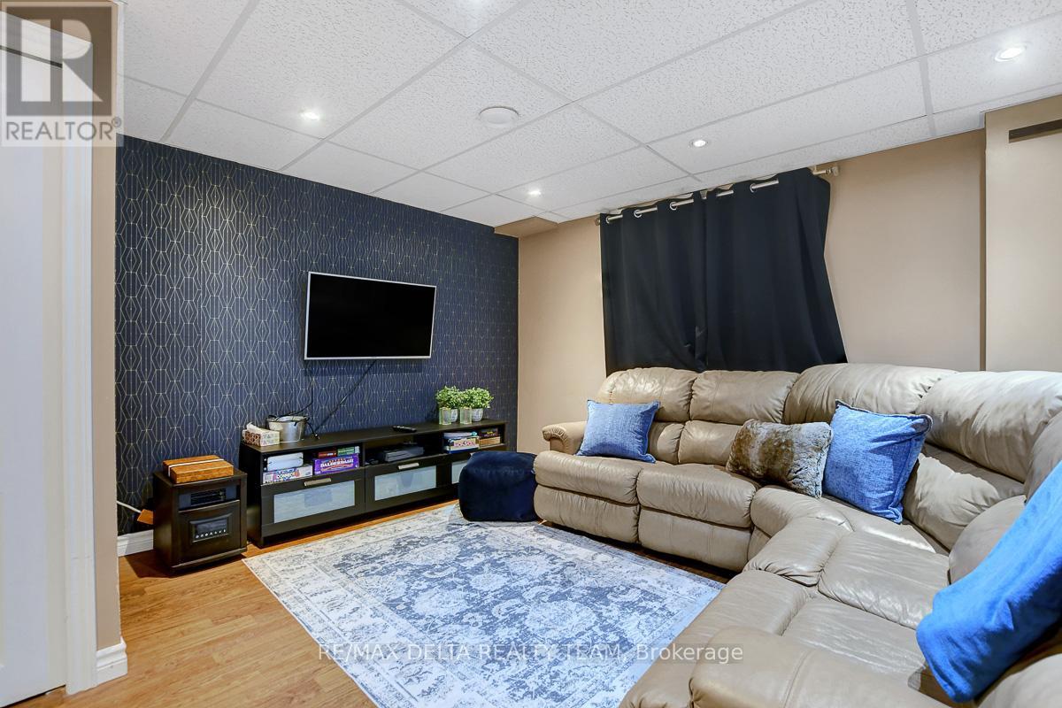 1916 Montmere Avenue, Ottawa, Ontario  K4A 0E7 - Photo 24 - X12558414