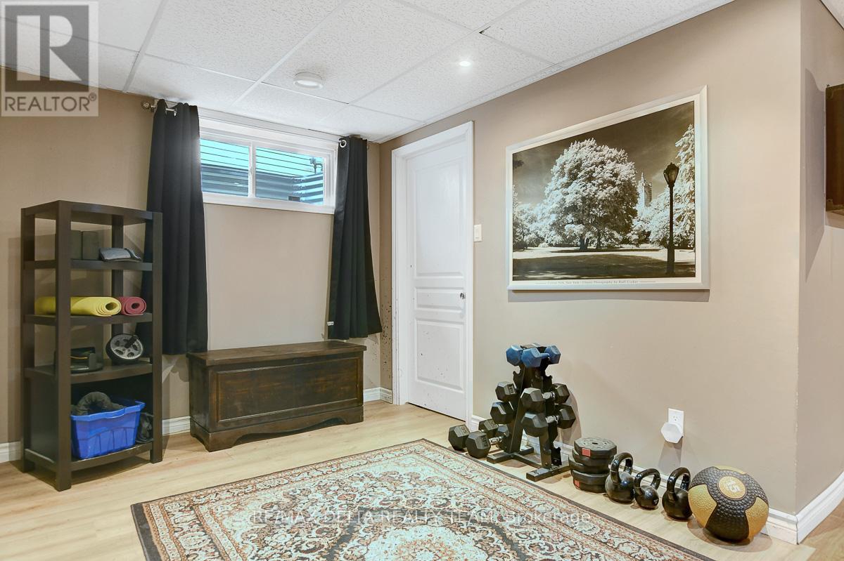 1916 Montmere Avenue, Ottawa, Ontario  K4A 0E7 - Photo 27 - X12558414