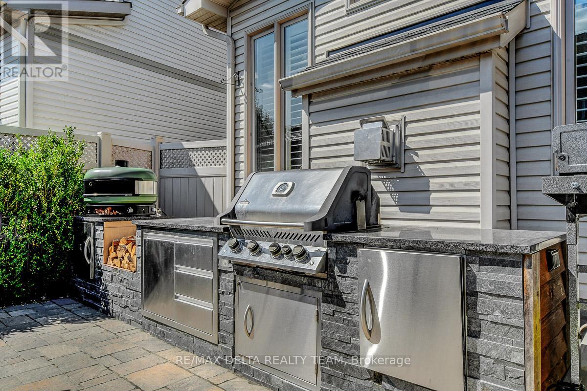 1916 Montmere Avenue, Ottawa, Ontario  K4A 0E7 - Photo 36 - X12558414