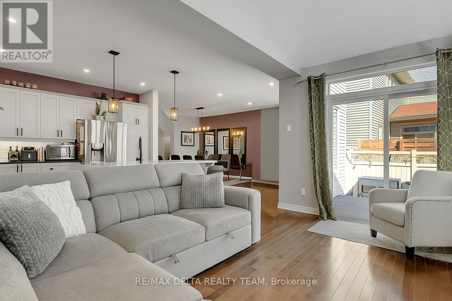 1916 Montmere Avenue, Ottawa, Ontario  K4A 0E7 - Photo 8 - X12558414