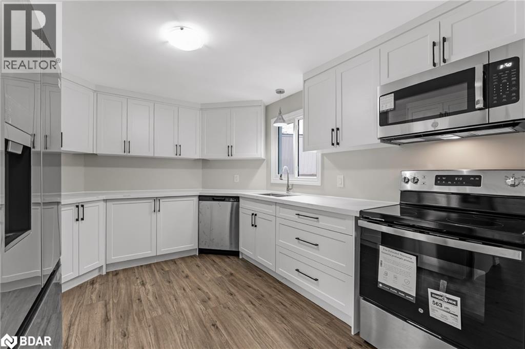 52 Corner Brook Trail, Innisfil, Ontario  L9S 1N6 - Photo 12 - 40789175