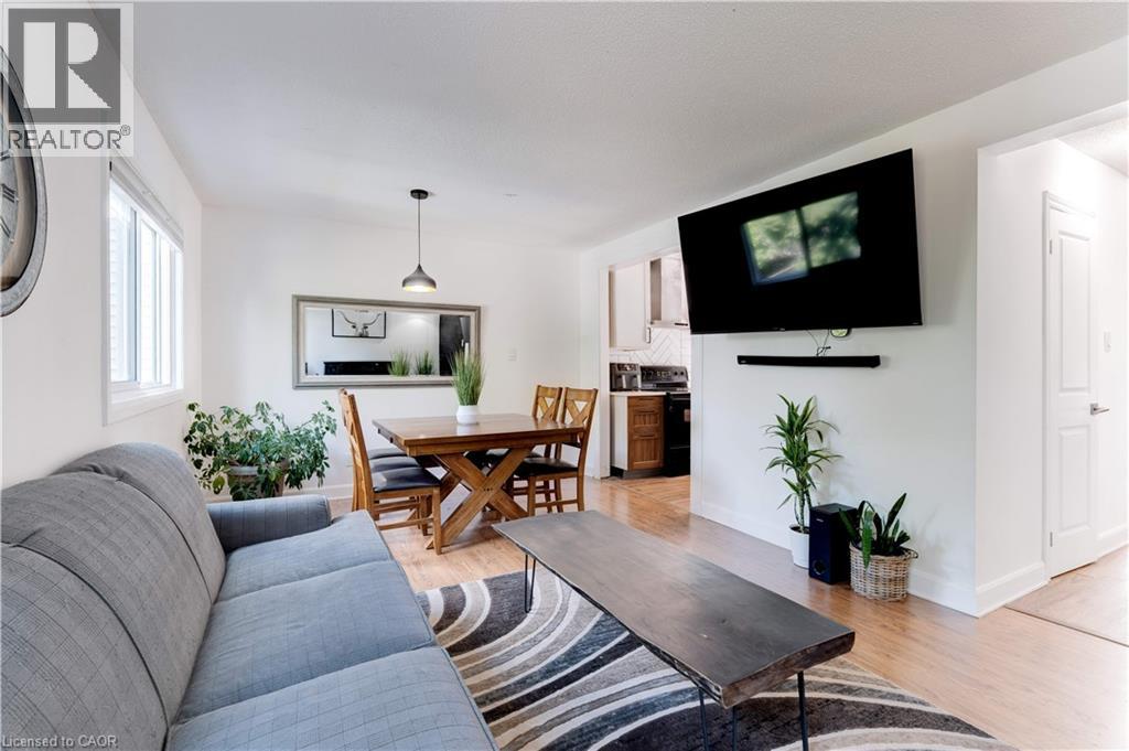 2261 Leominster Drive, Burlington, Ontario  L7P 3W8 - Photo 11 - 40786567