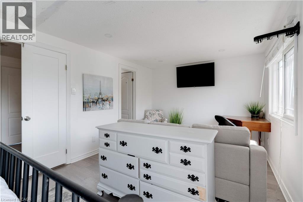 2261 Leominster Drive, Burlington, Ontario  L7P 3W8 - Photo 17 - 40786567