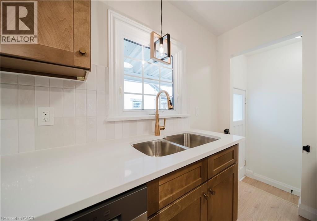 376 Peel Street, New Hamburg, Ontario  N3A 1E5 - Photo 7 - 40788958