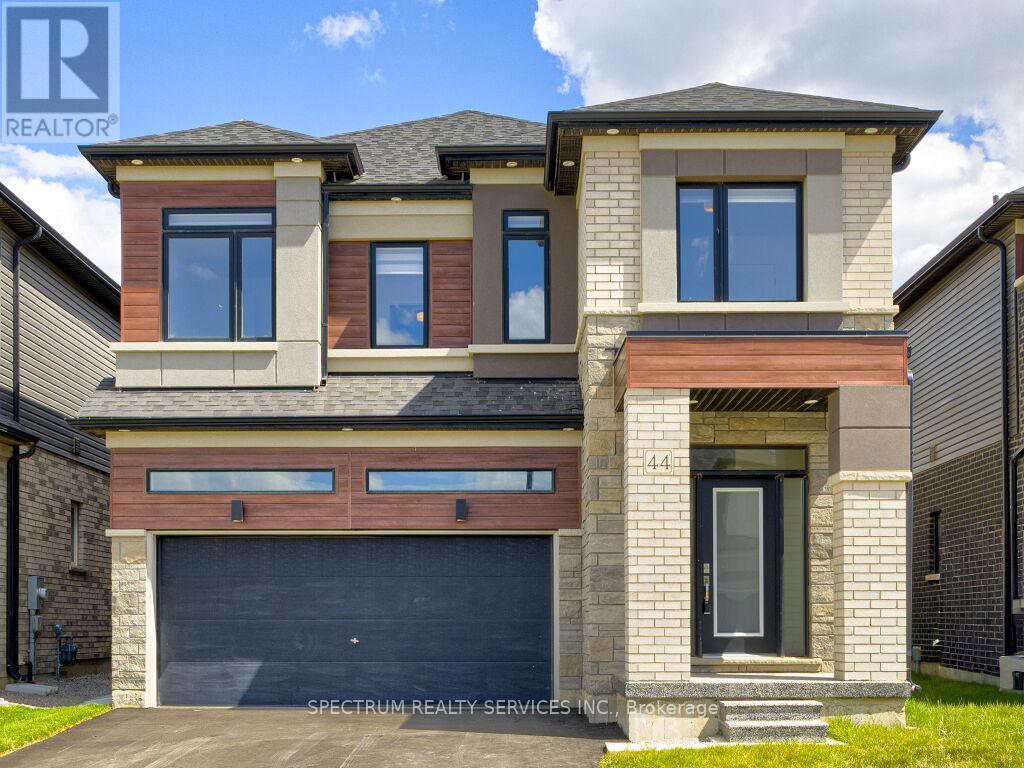 44 DENNIS AVENUE, Brantford, Ontario