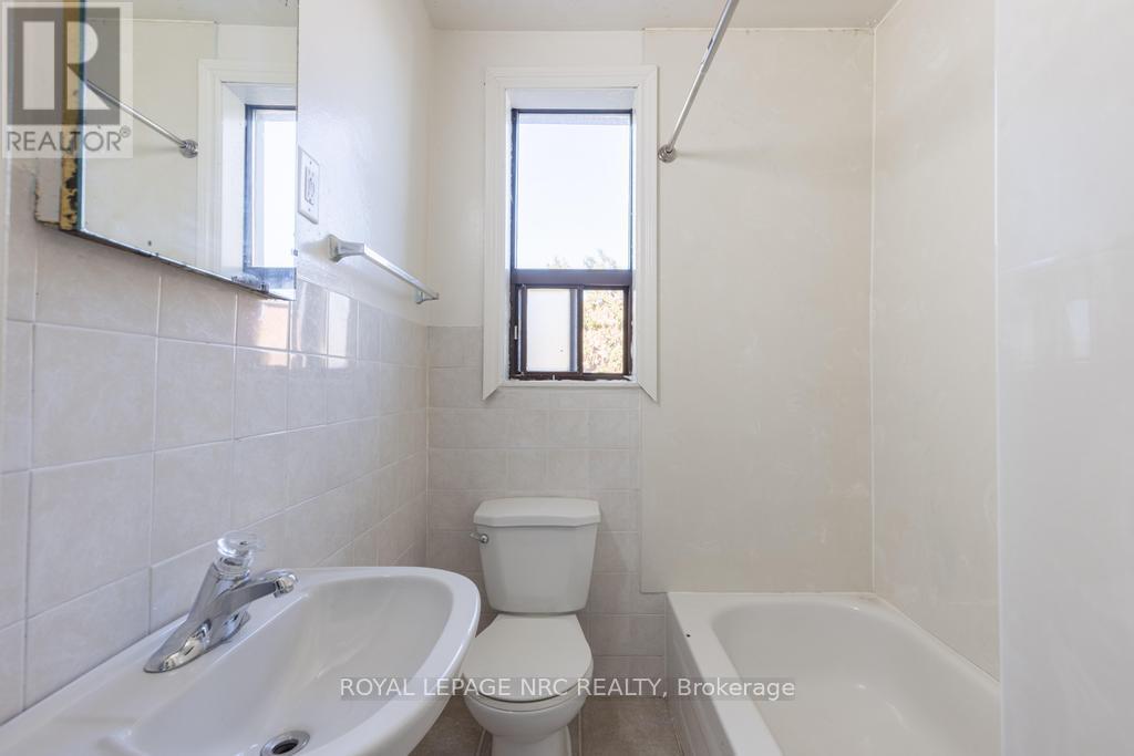 Unit 5 - 389 Elizabeth Street, Grimsby, Ontario  L3M 3K6 - Photo 10 - X12558680