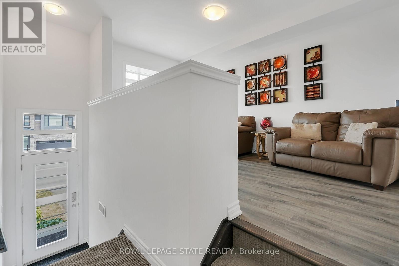 4862 Connor Drive, Lincoln, Ontario  L3J 0S2 - Photo 4 - X12558722