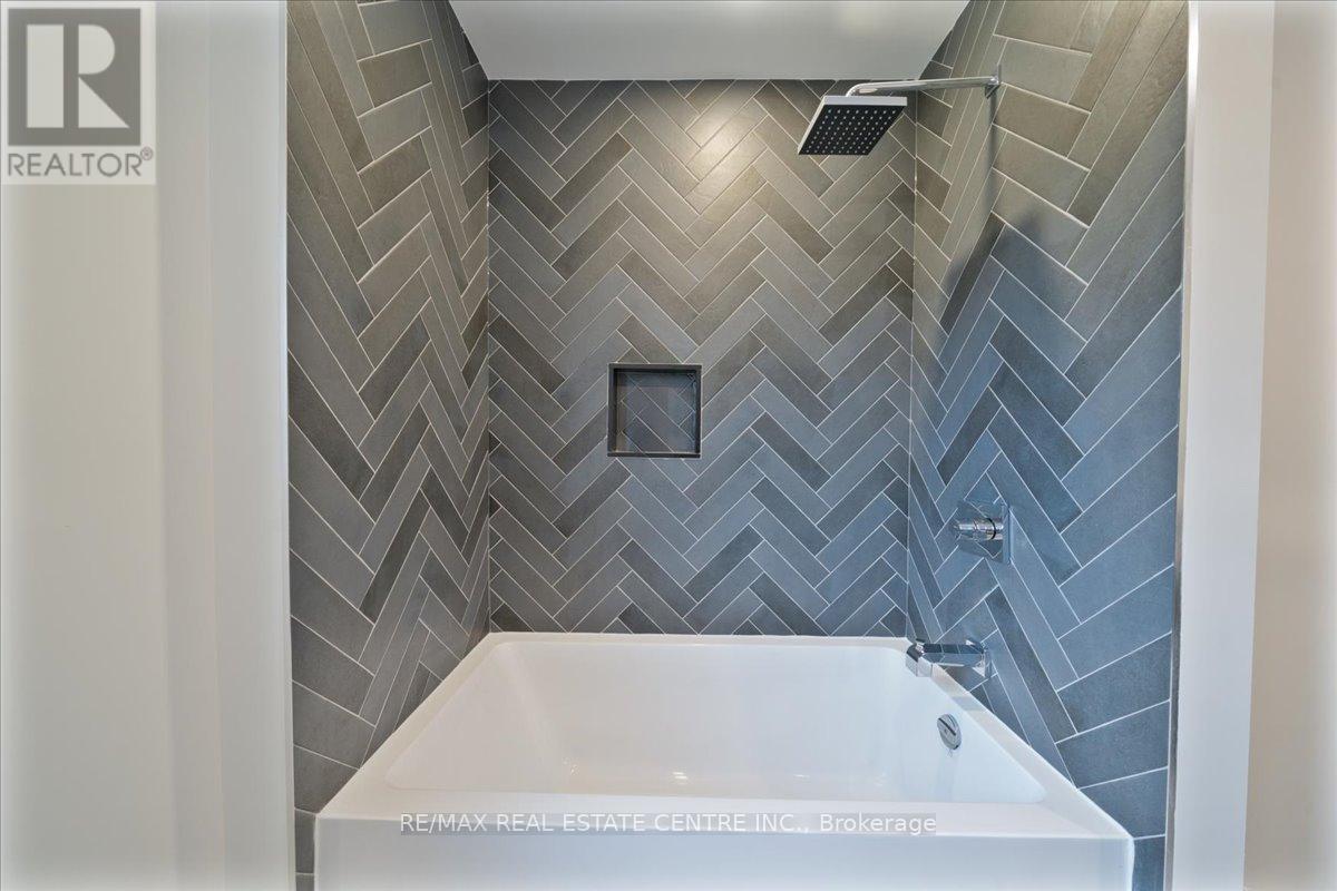 32 Elena Court, Hamilton, Ontario  L9C 7P7 - Photo 17 - X12558730