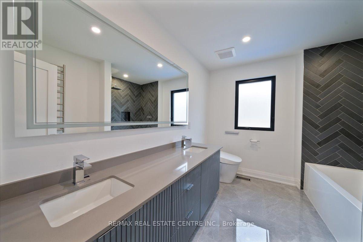 32 Elena Court, Hamilton, Ontario  L9C 7P7 - Photo 23 - X12558730