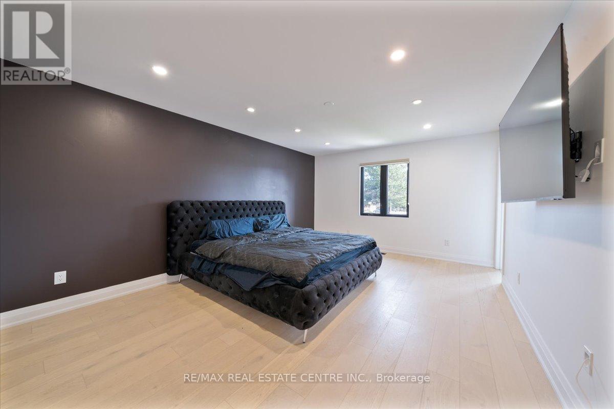 32 Elena Court, Hamilton, Ontario  L9C 7P7 - Photo 24 - X12558730