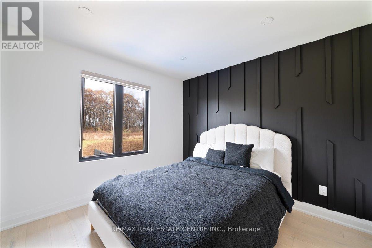 32 Elena Court, Hamilton, Ontario  L9C 7P7 - Photo 25 - X12558730