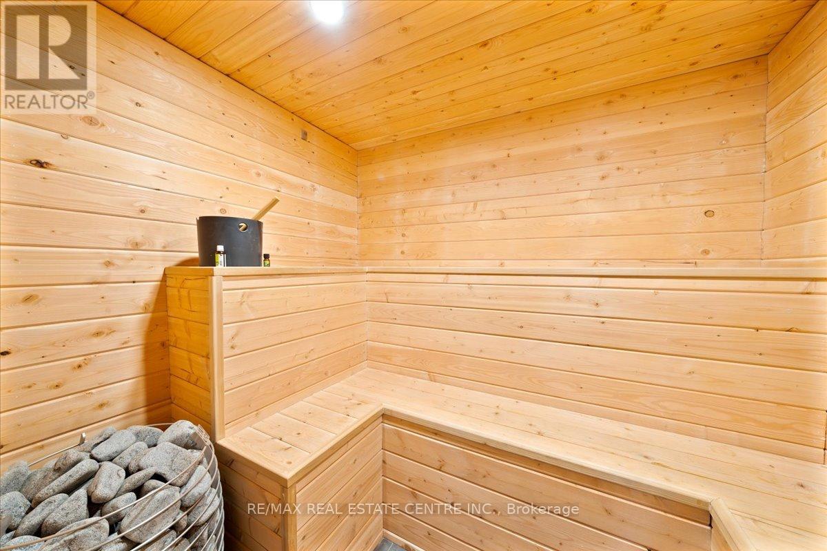 32 Elena Court, Hamilton, Ontario  L9C 7P7 - Photo 32 - X12558730