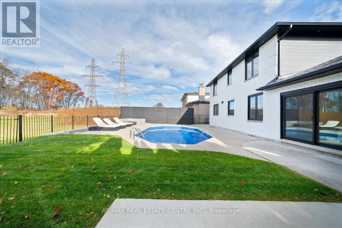 32 Elena Court, Hamilton, Ontario  L9C 7P7 - Photo 39 - X12558730