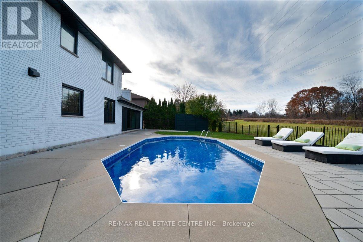 32 Elena Court, Hamilton, Ontario  L9C 7P7 - Photo 42 - X12558730