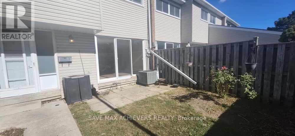 10 - 590 Millbank Drive, London South, Ontario  N6E 2H2 - Photo 2 - X12558848