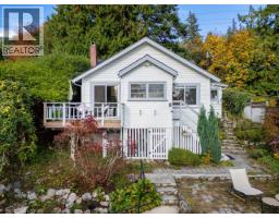 3245 TRAVERS AVENUE, West Vancouver, British Columbia