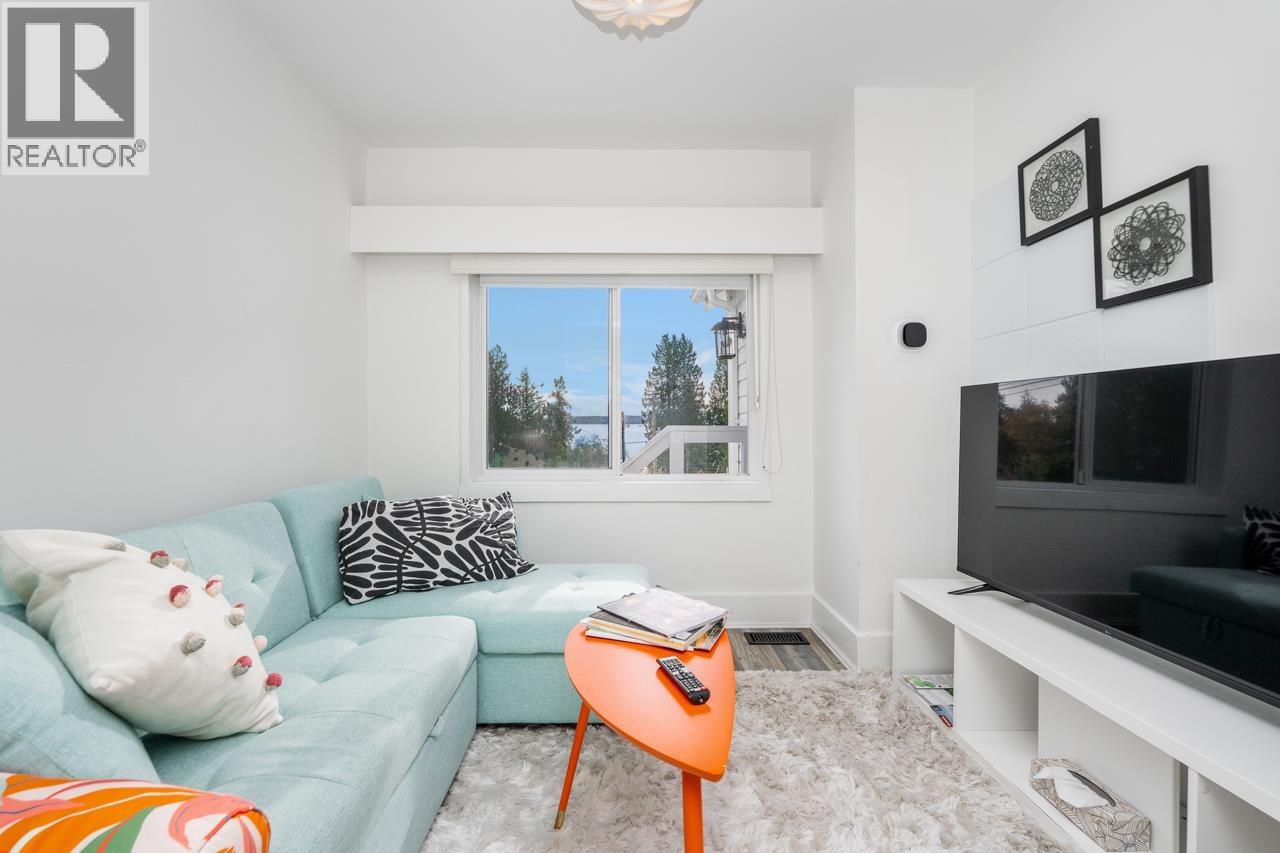 3245 Travers Avenue, West Vancouver, British Columbia  V7V 1G5 - Photo 8 - R3066649