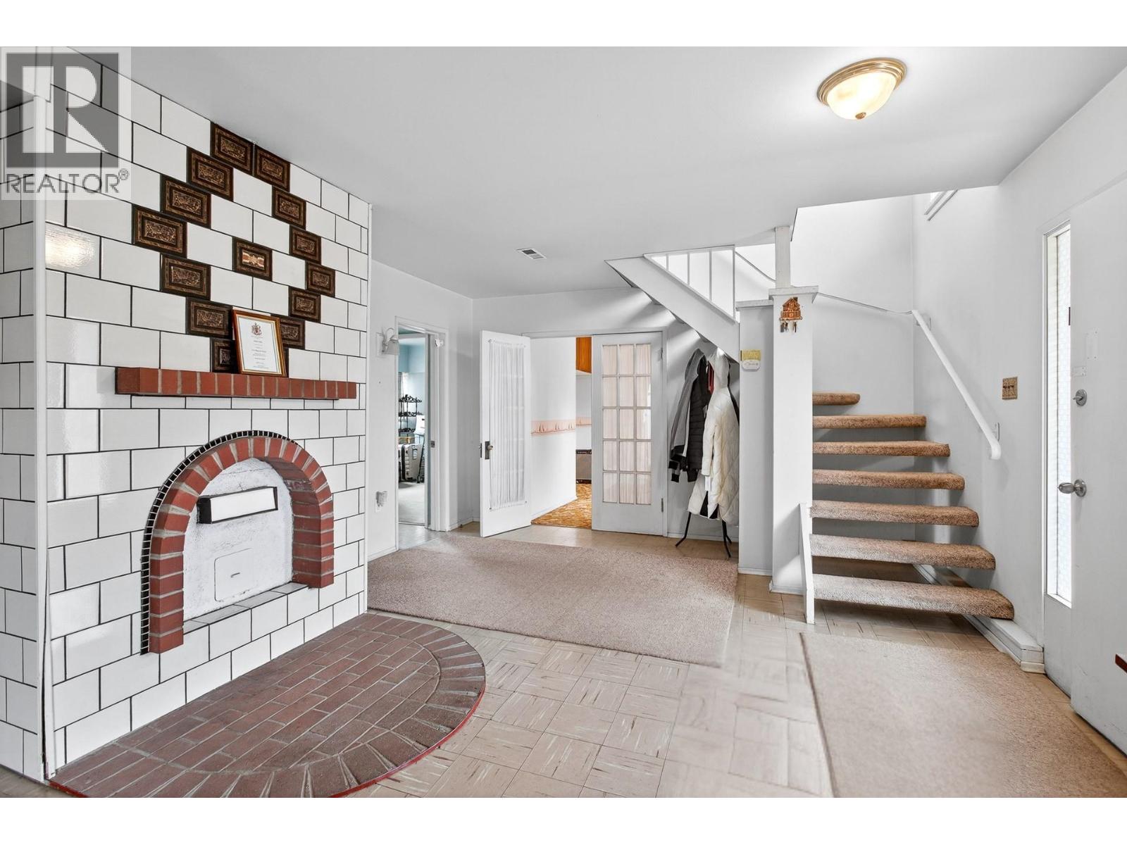 6995 Mcbride Street, Burnaby, British Columbia  V5E 1R1 - Photo 8 - R3063673