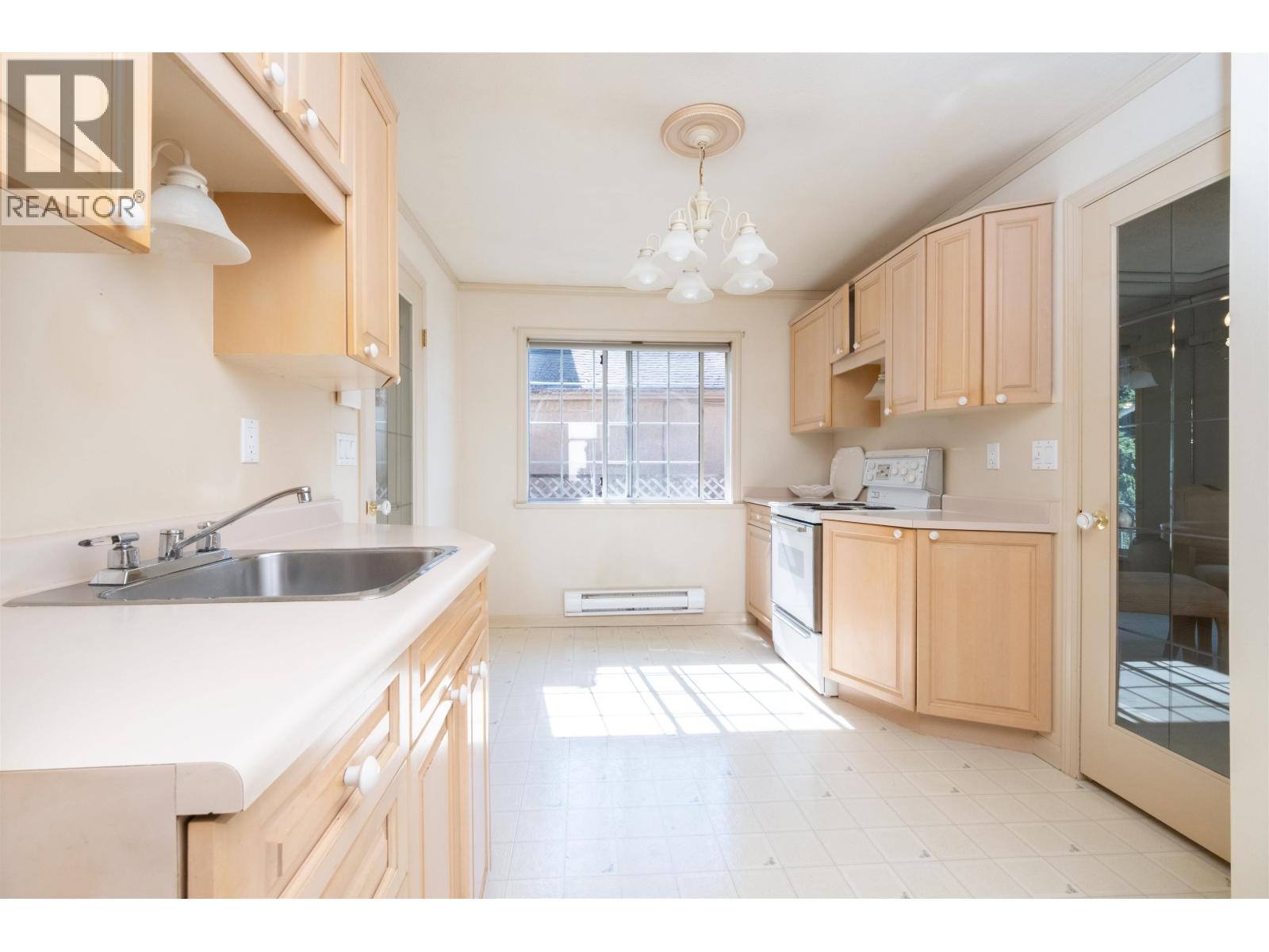 5020 Moss Street, Vancouver, British Columbia  V5R 3T7 - Photo 12 - R3068674