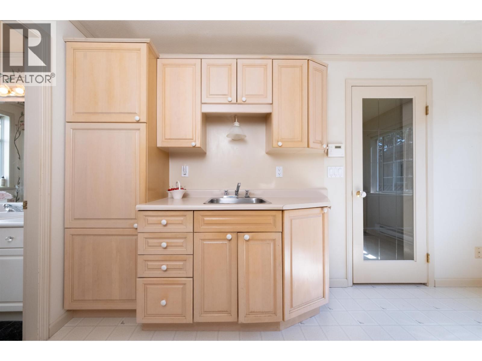 5020 Moss Street, Vancouver, British Columbia  V5R 3T7 - Photo 14 - R3068674