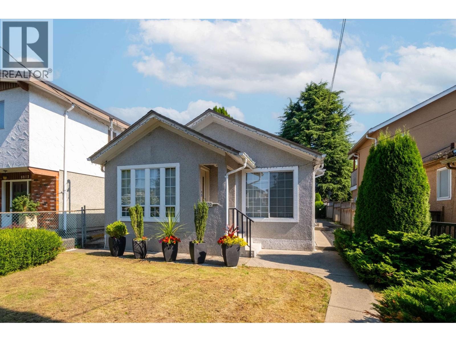 5020 Moss Street, Vancouver, British Columbia  V5R 3T7 - Photo 2 - R3068674