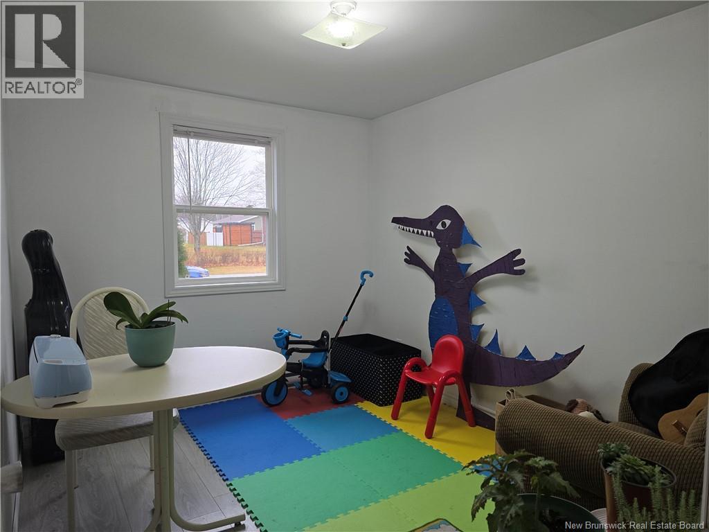 242 Foulem, Beresford, New Brunswick  E8K 1N3 - Photo 13 - NB130263