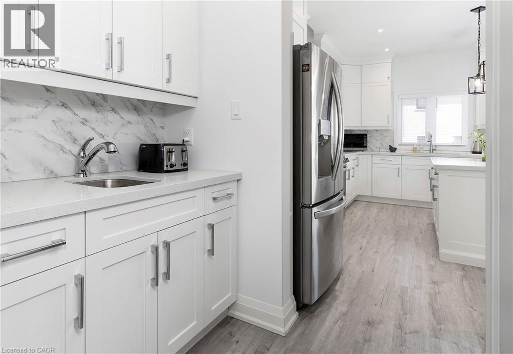 388 Klein Circle, Ancaster, Ontario  L9G 3K9 - Photo 6 - 40771346