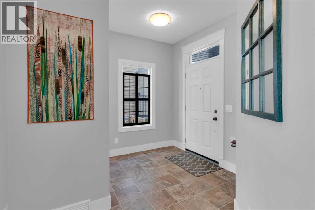 6 Heritage View, Cochrane, Alberta  T4C 0E4 - Photo 3 - A2270660