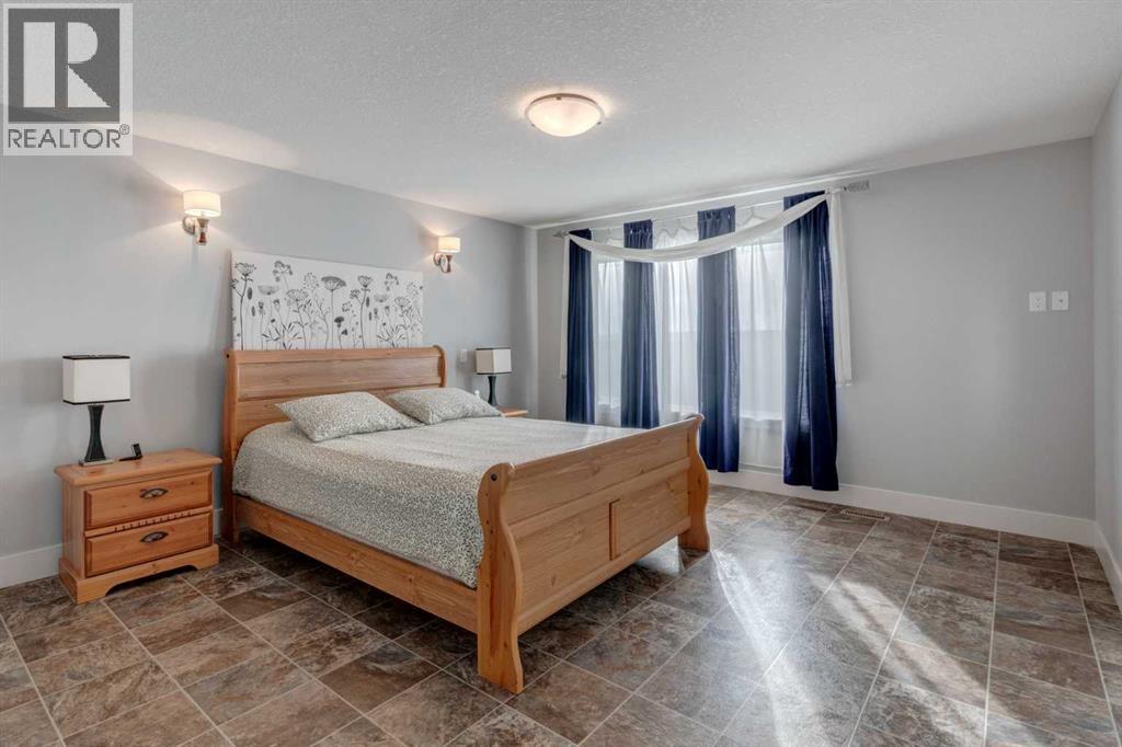 6 Heritage View, Cochrane, Alberta  T4C 0E4 - Photo 17 - A2270660