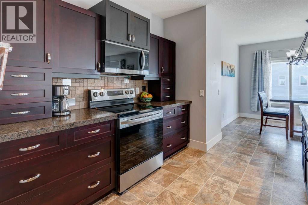 6 Heritage View, Cochrane, Alberta  T4C 0E4 - Photo 7 - A2270660