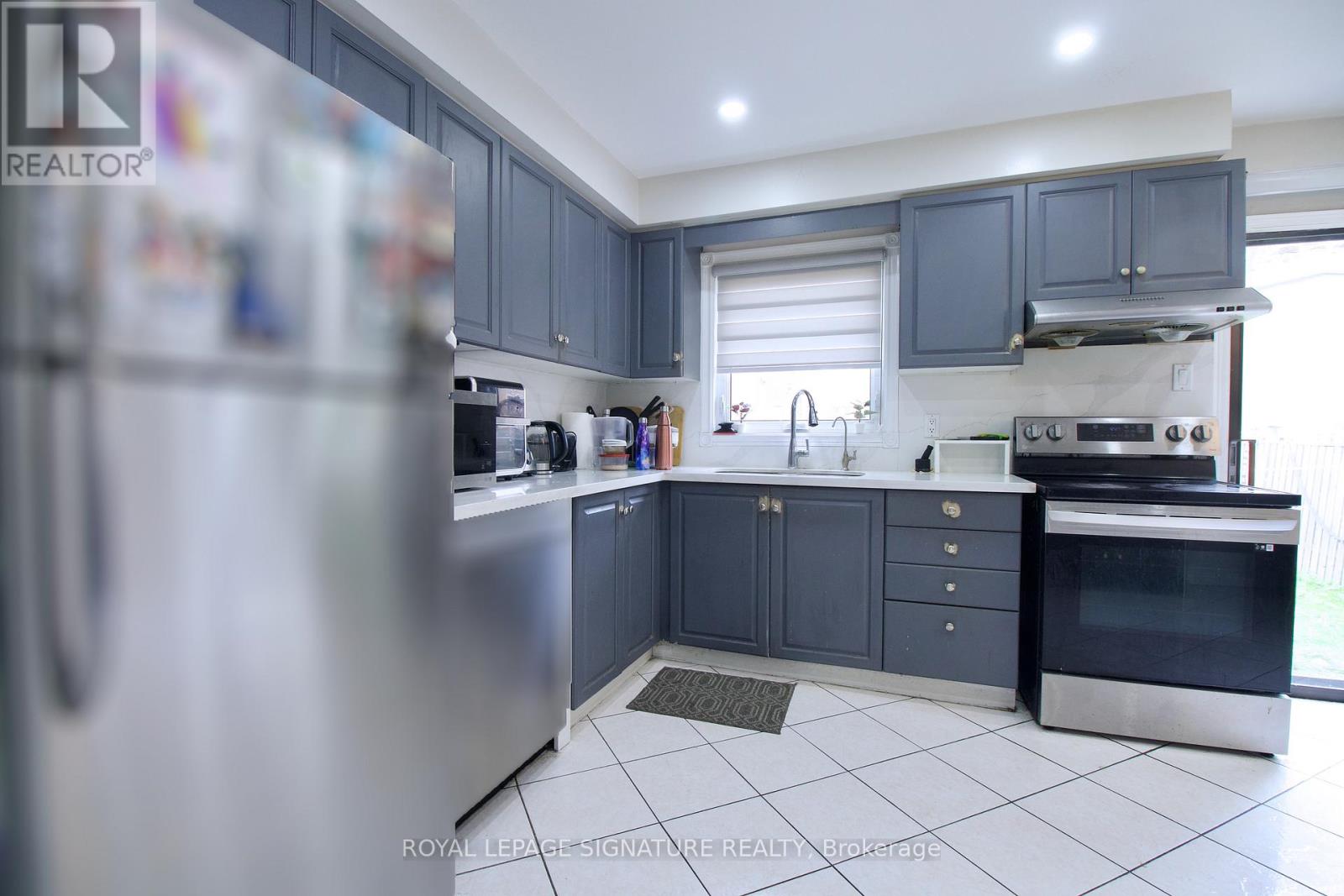 5125 Salishan Circle, Mississauga, Ontario  L5R 3E8 - Photo 23 - W12531104