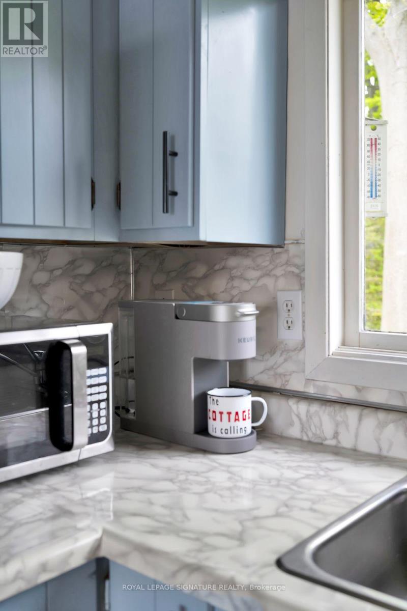 318 Island Road, Prince Edward County, Ontario  K0K 2T0 - Photo 22 - X12449378