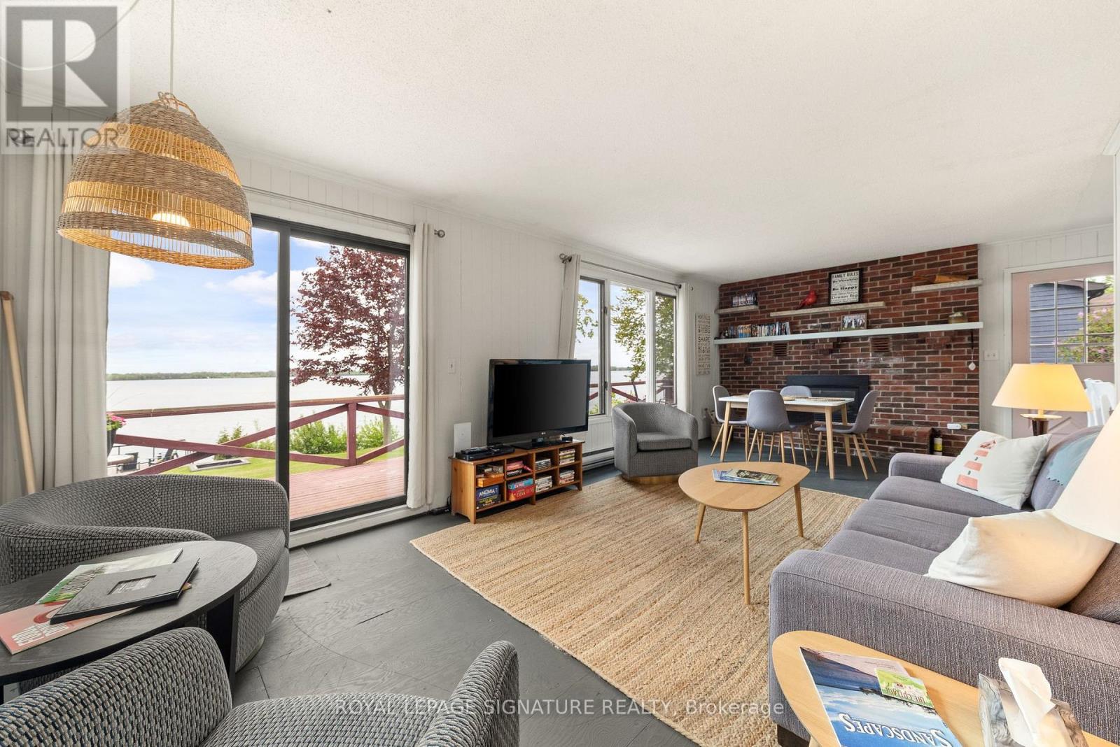 318 Island Road, Prince Edward County, Ontario  K0K 2T0 - Photo 17 - X12449378