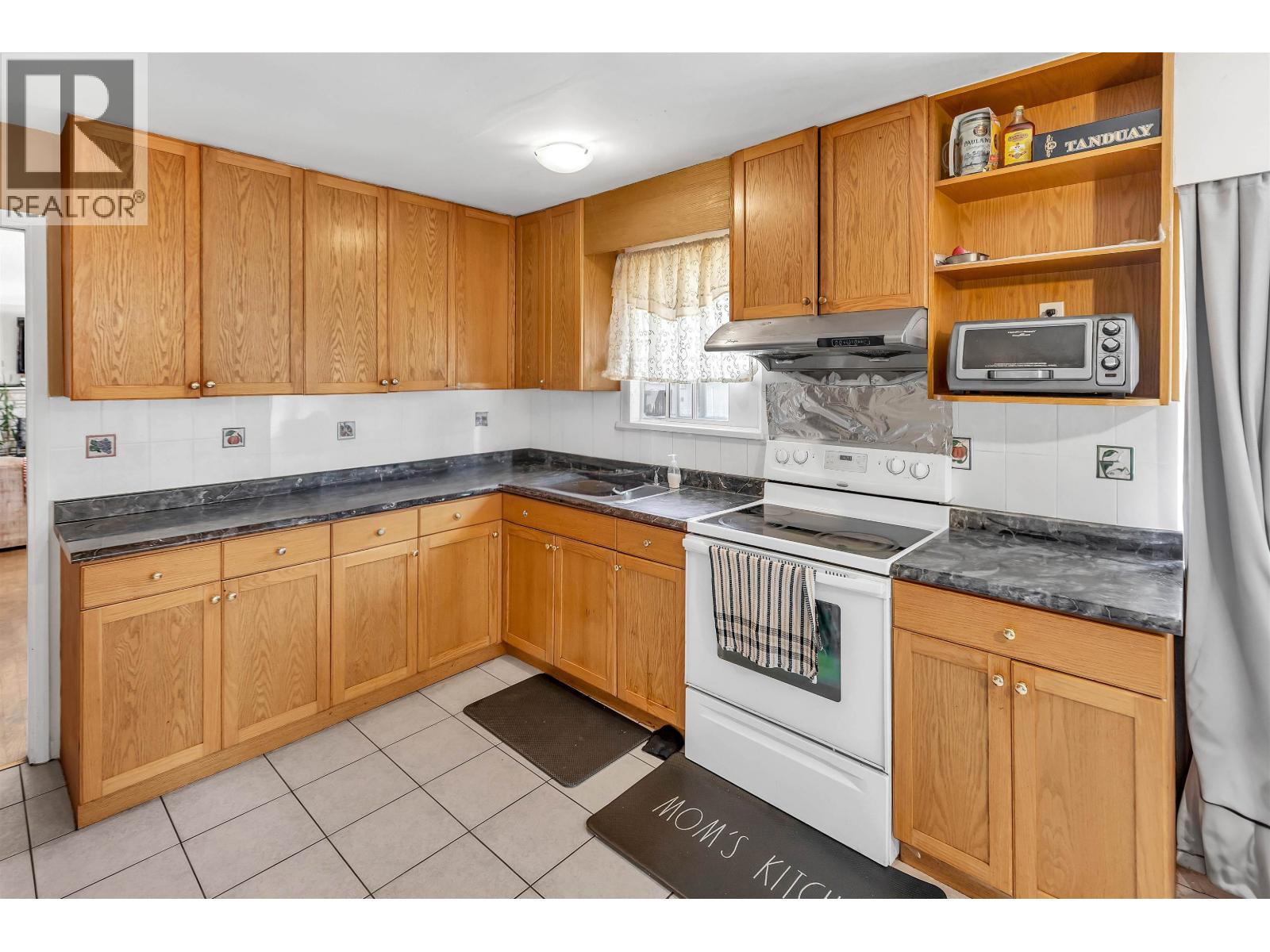 1609 Kent Avenue, Port Coquitlam, British Columbia  V3B 2L9 - Photo 5 - R3068369