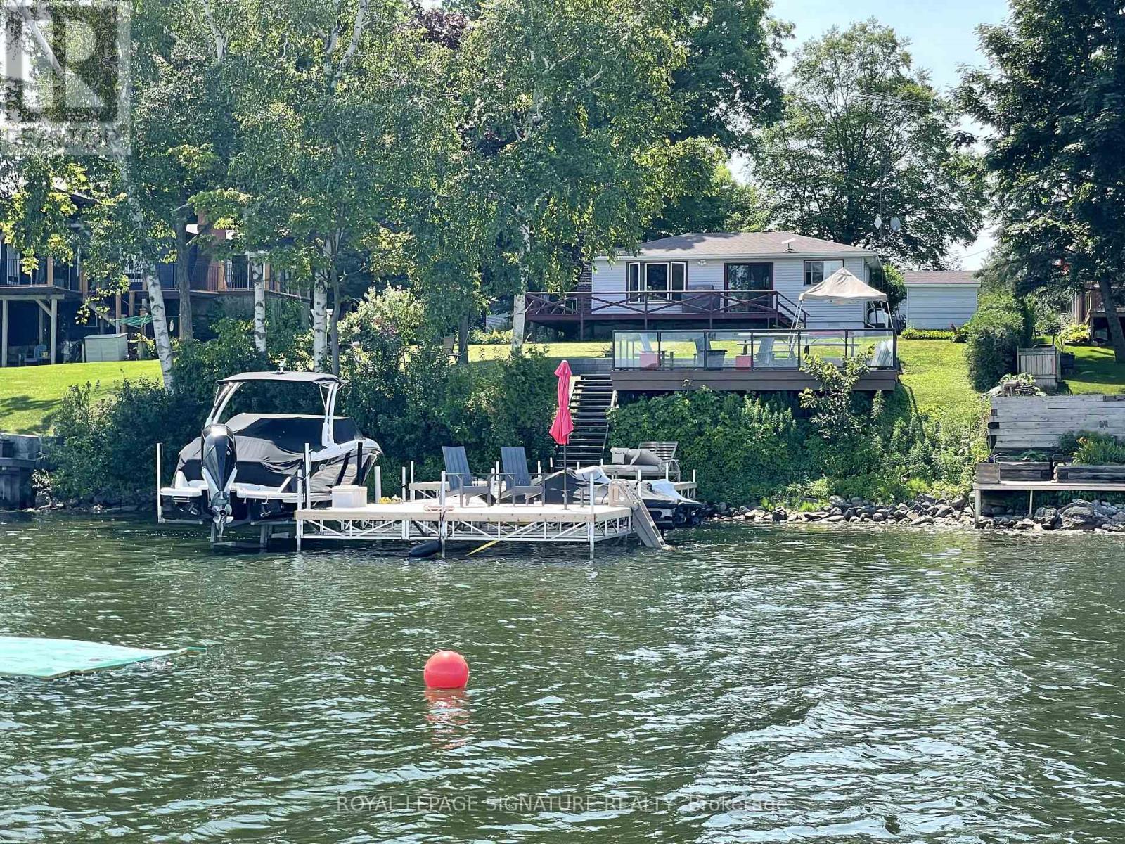 318 Island Road, Prince Edward County, Ontario  K0K 2T0 - Photo 2 - X12449378