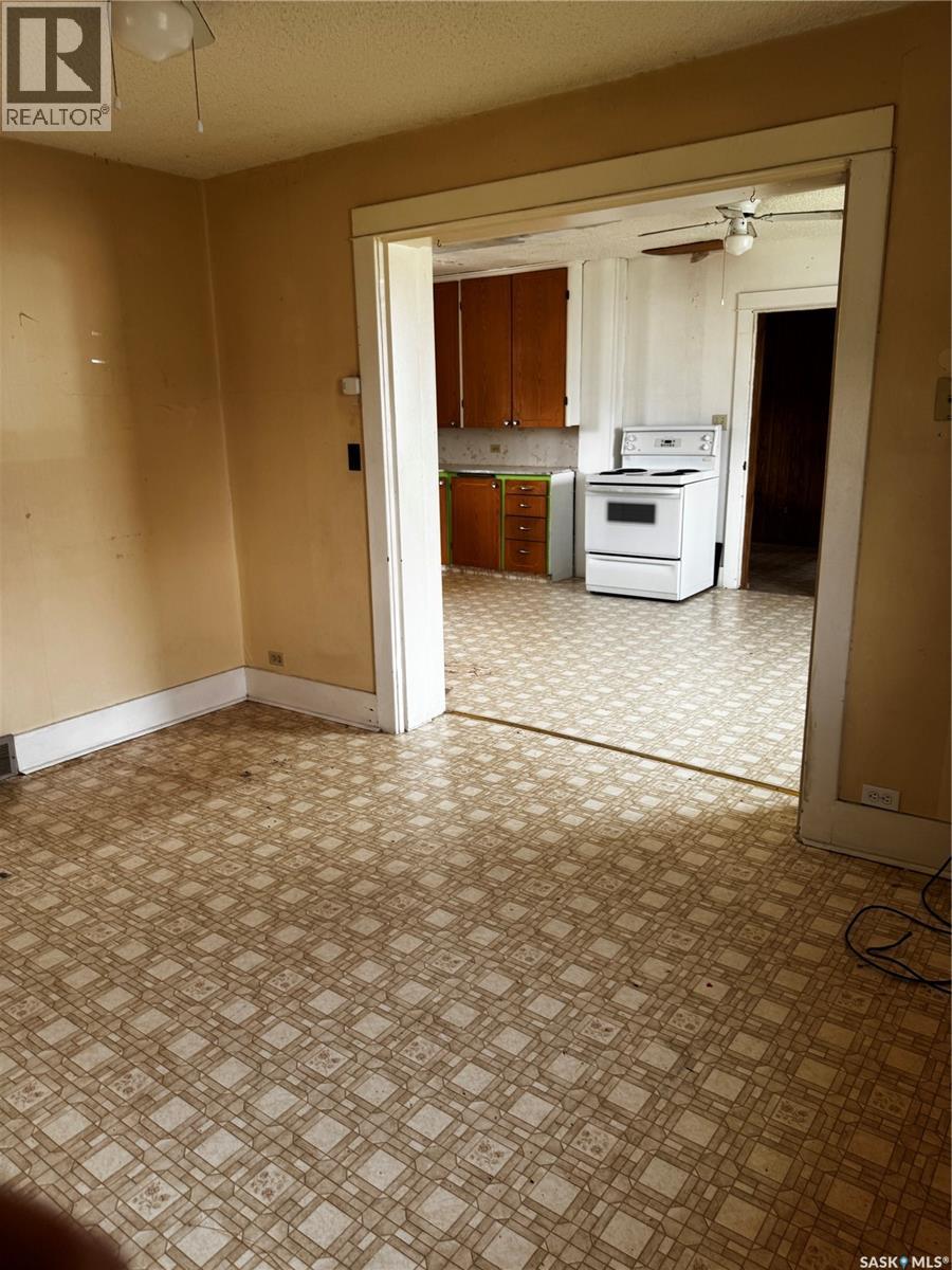 210 2nd Avenue W, Nokomis, Saskatchewan  S0G 3R0 - Photo 17 - SK024339