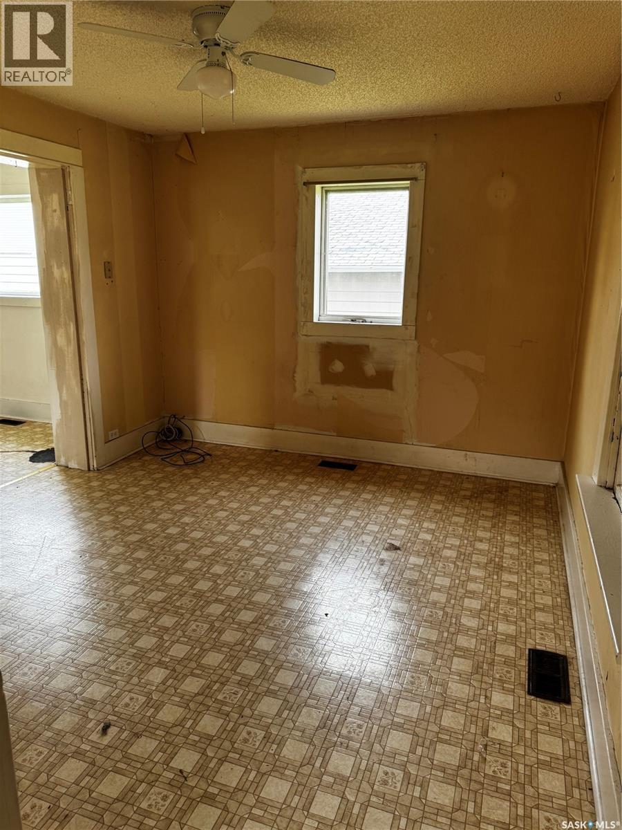 210 2nd Avenue W, Nokomis, Saskatchewan  S0G 3R0 - Photo 18 - SK024339
