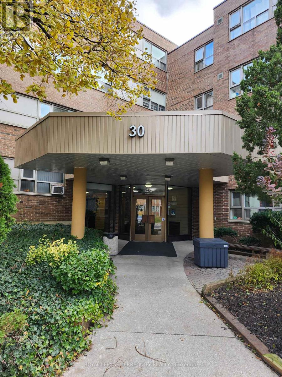 202 - 30 SUNRISE AVENUE, Toronto, Ontario