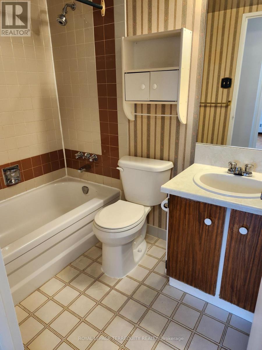 202 - 30 Sunrise Avenue, Toronto, Ontario  M4A 2R3 - Photo 22 - C12559002