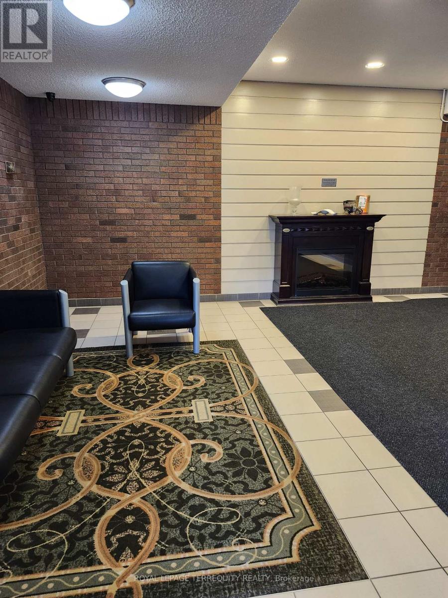 202 - 30 Sunrise Avenue, Toronto, Ontario  M4A 2R3 - Photo 3 - C12559002