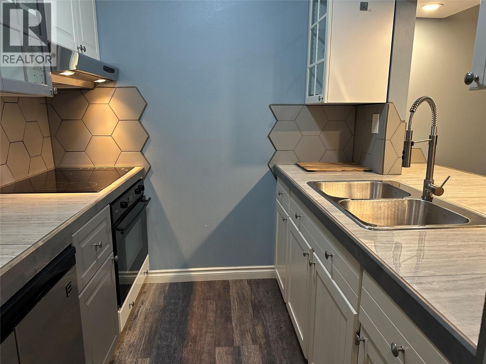 1804 Alpine Drive Unit# 303, Elkford, British Columbia  V0B 1H0 - Photo 11 - 10369526