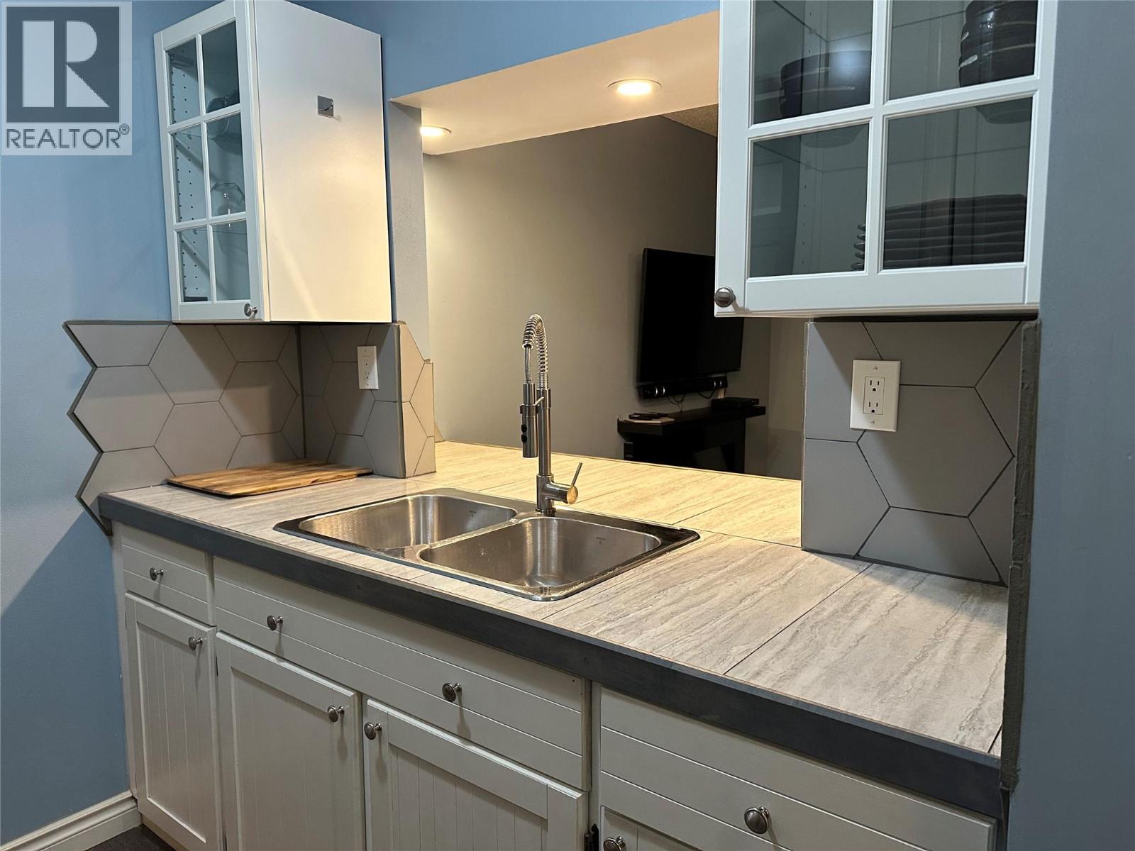 1804 Alpine Drive Unit# 303, Elkford, British Columbia  V0B 1H0 - Photo 12 - 10369526